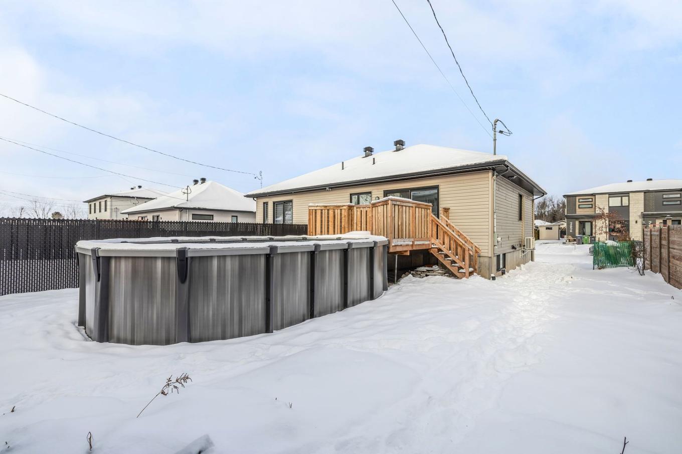 Cour - 2655 Rue Courbet, Lévis (Les Chutes-De-La-Chaudière-Ouest), QC - Outdoor With Above Ground Pool With Exterior