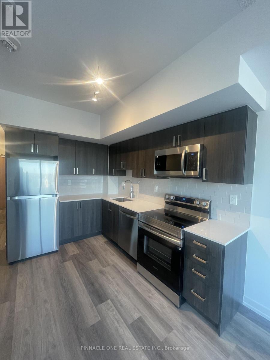1709 - 1435 Celebration Drive, Pickering, ON - Indoor Photo Showing Kitchen