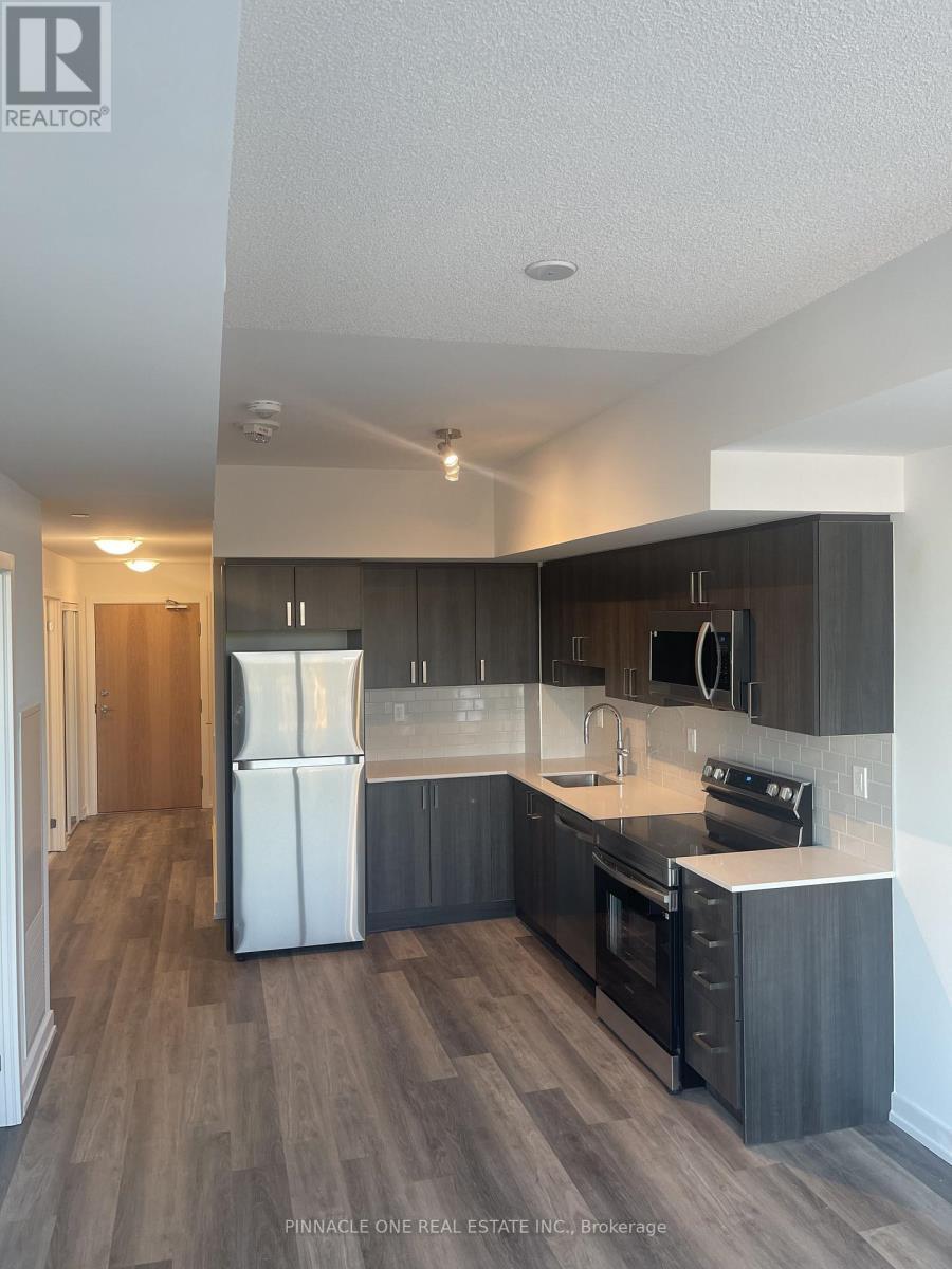 1709 - 1435 Celebration Drive, Pickering, ON - Indoor Photo Showing Kitchen