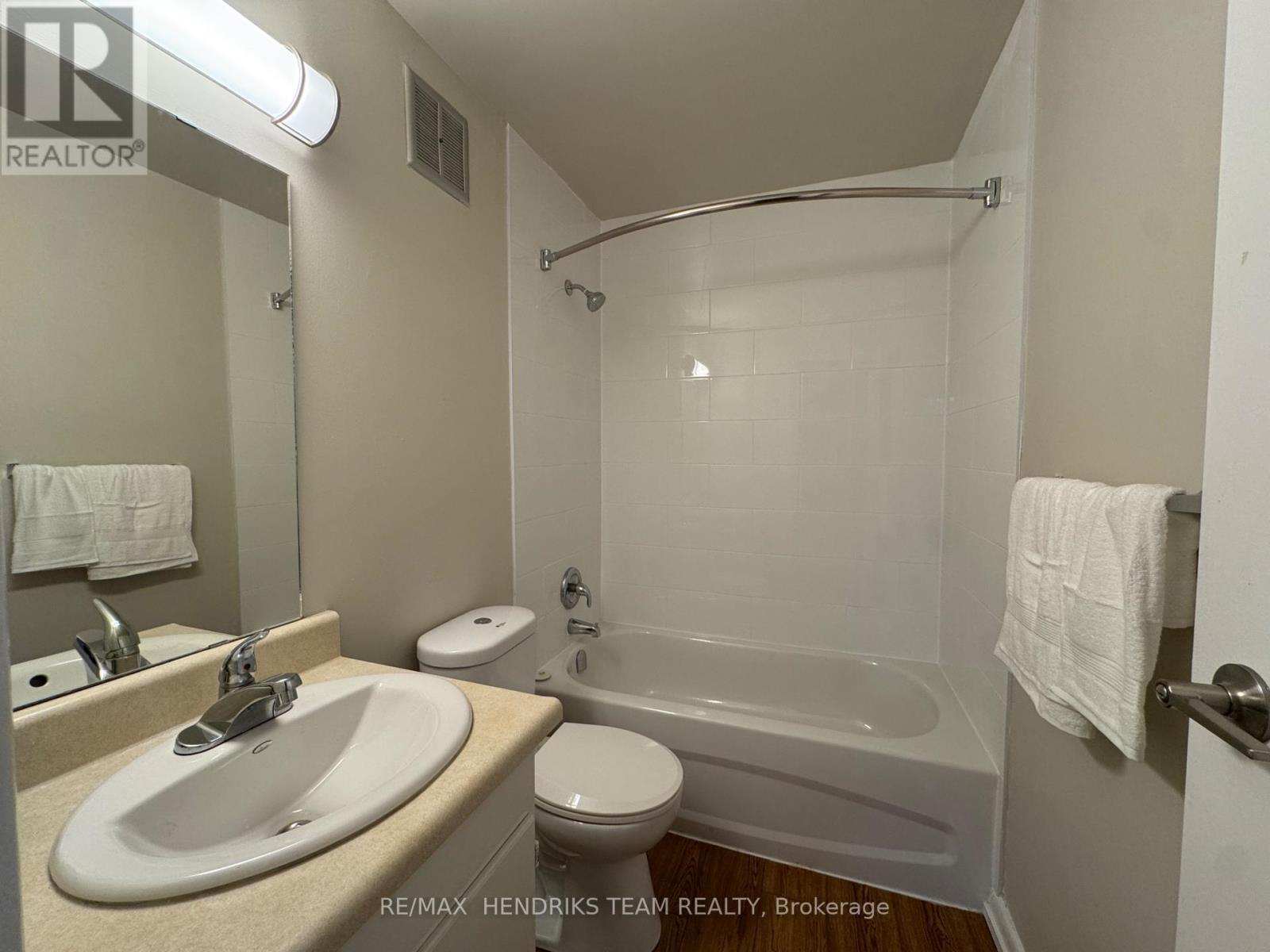 B304 - 19B High Street, Fort Erie (Central), ON - Indoor Photo Showing Bathroom