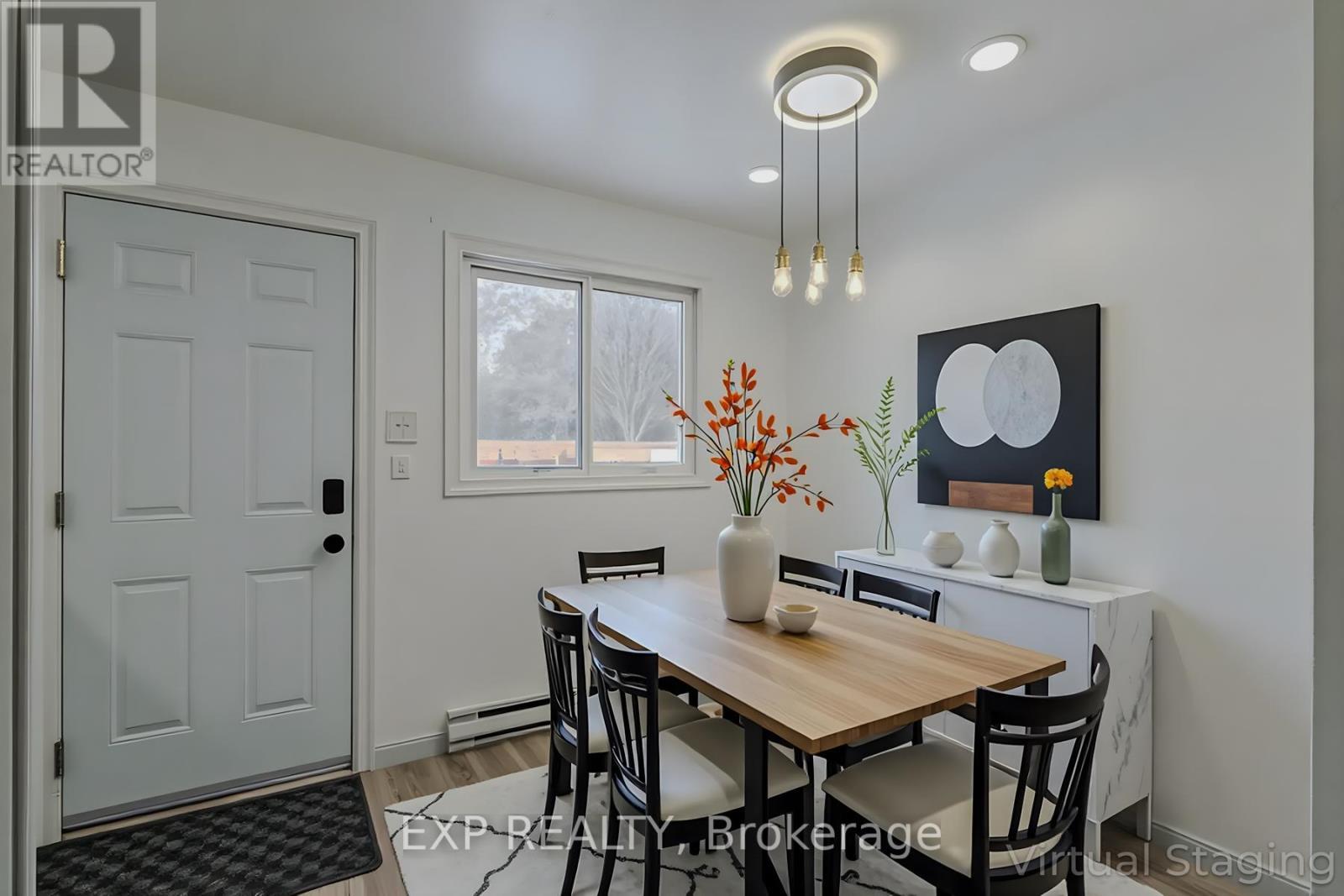 5 - 392 Springbank Avenue N, Woodstock, ON - Indoor Photo Showing Dining Room