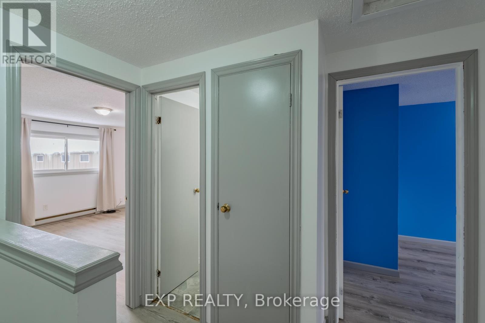 5 - 392 Springbank Avenue N, Woodstock, ON - Indoor Photo Showing Other Room