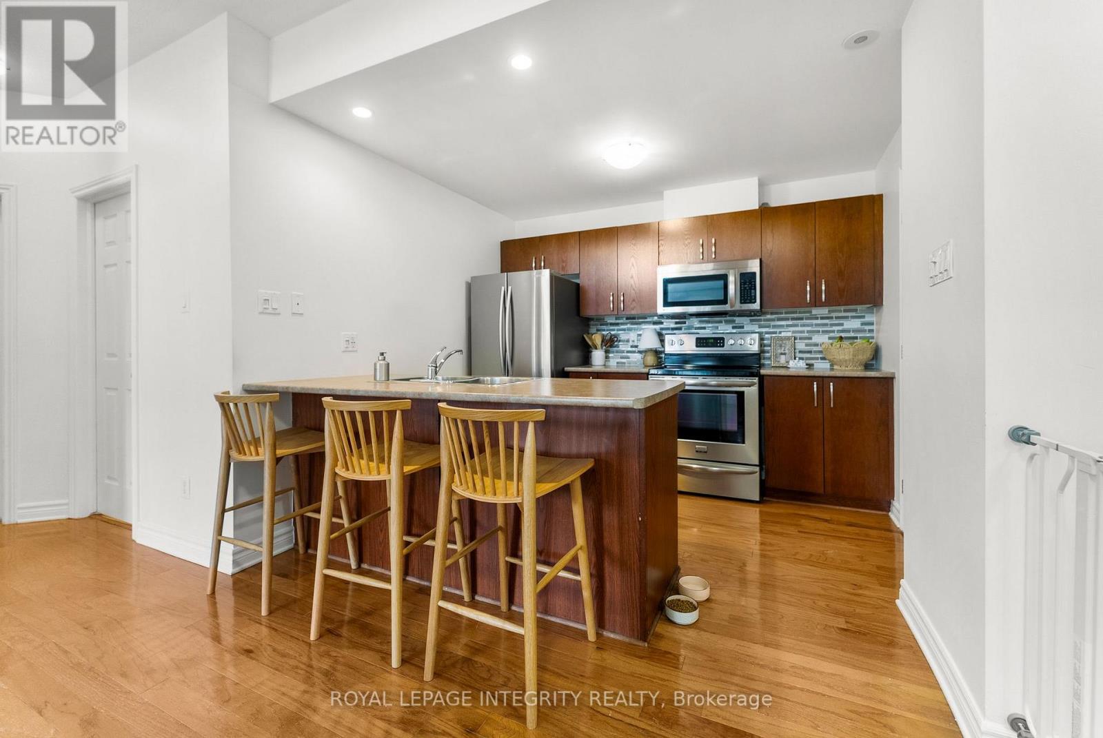 I - 1109 Stittsville Main Street, Ottawa, ON - Indoor Photo Showing Kitchen With Stainless Steel Kitchen