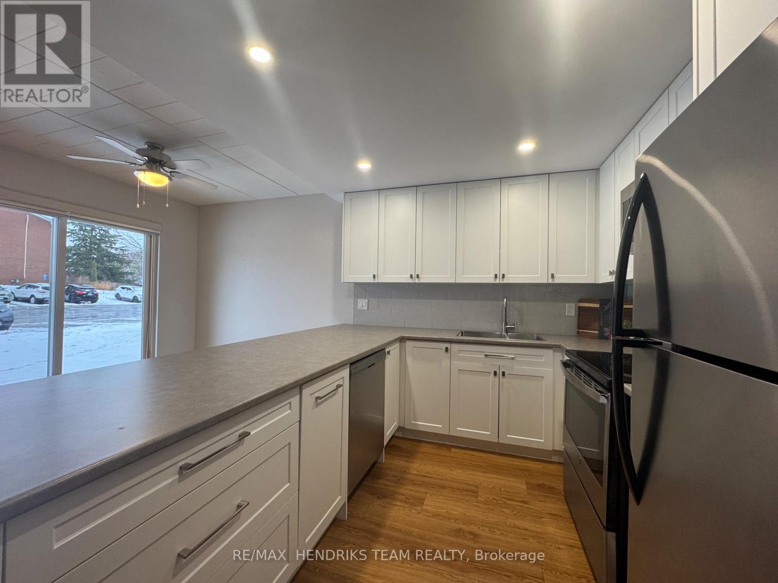 A119 - 19A High Street, Fort Erie (Central), ON - Indoor Photo Showing Kitchen With Stainless Steel Kitchen