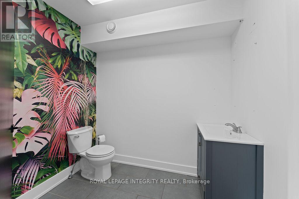 32 Market Street N, Smiths Falls, ON