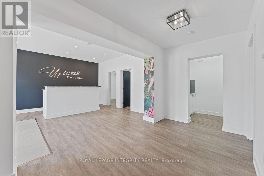 32 Market Street N, Smiths Falls, ON