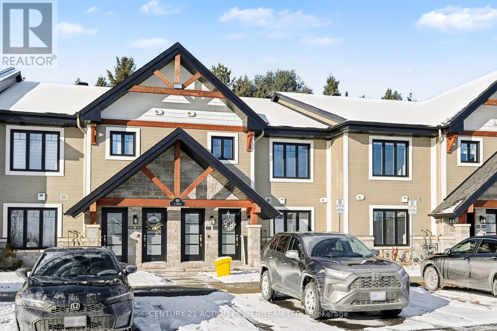 99 St Moritz Trail E, Russell, ON - Outdoor With Facade