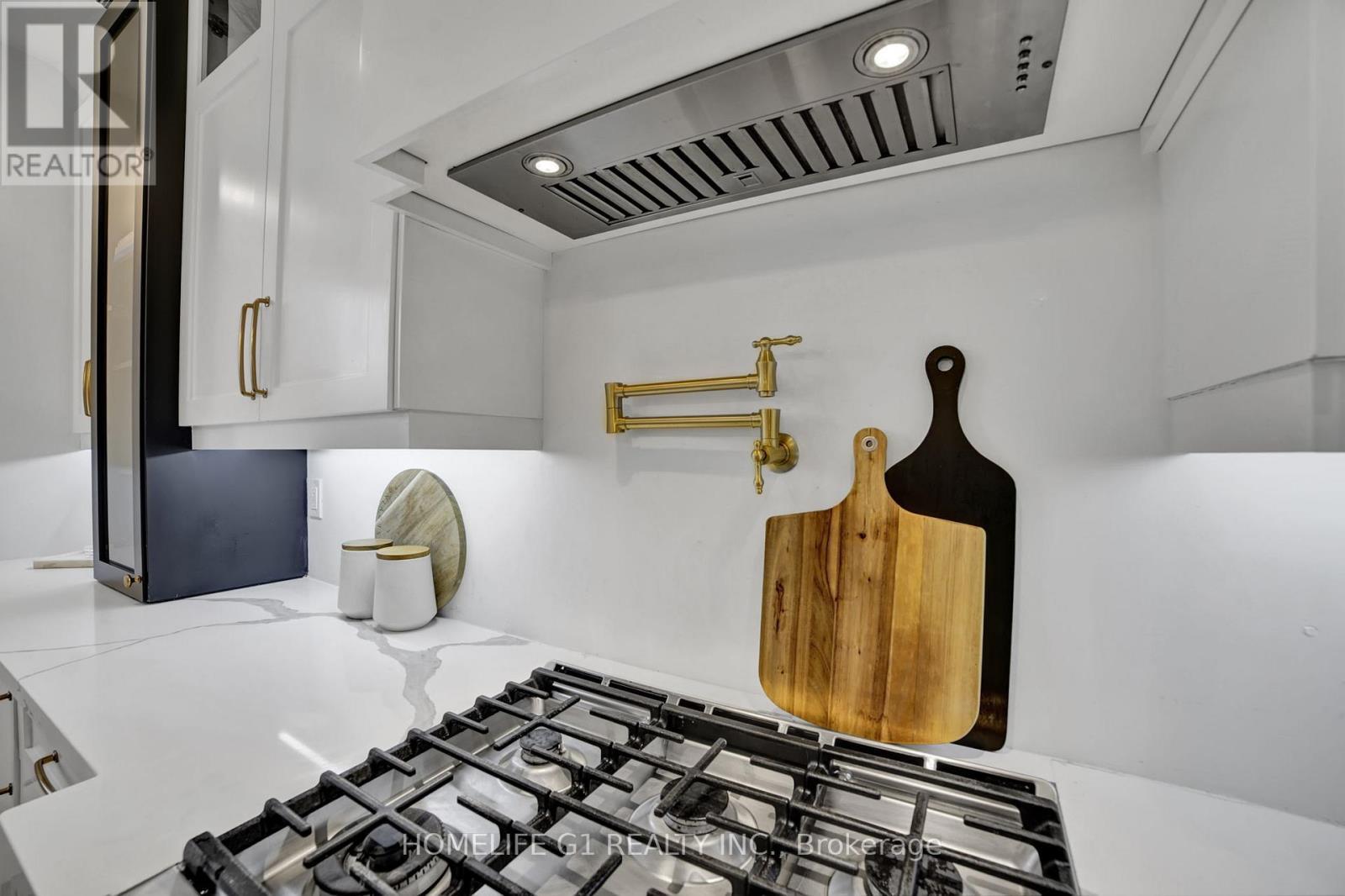 24 Cesar Place, Hamilton, ON - Indoor