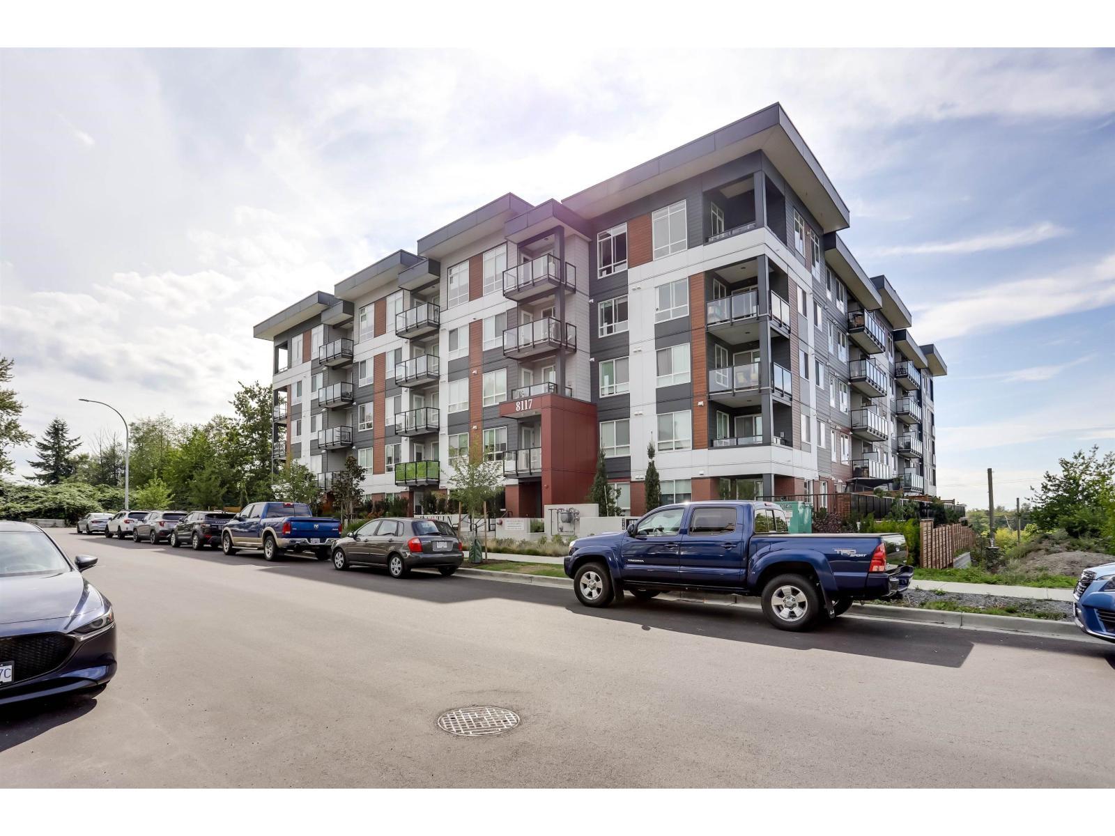 217 8117 200A Street, Langley, BC - Outdoor With Facade