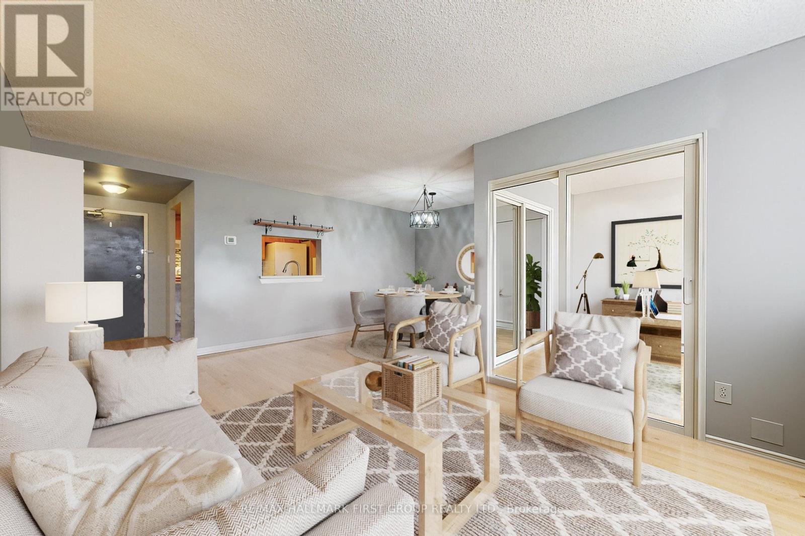 218 - 8351 Mclaughlin Road S, Brampton, ON - Indoor Photo Showing Living Room