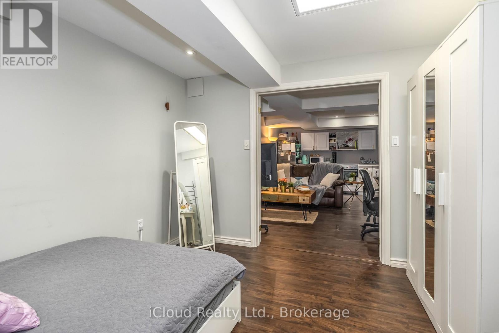 Bsmt - 2362 Proudfoot Trail, Oakville, ON - Indoor