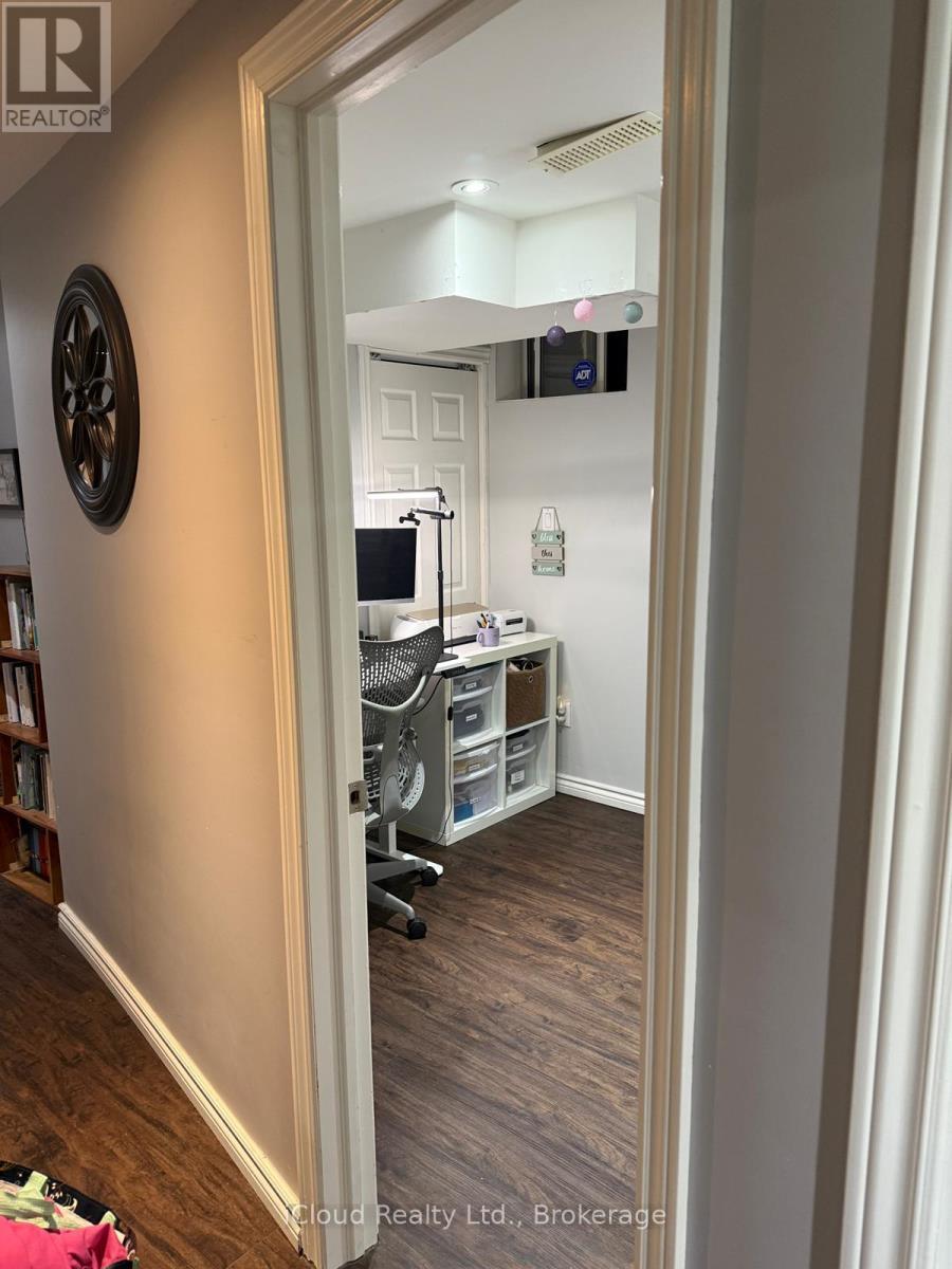 Bsmt - 2362 Proudfoot Trail, Oakville, ON - Indoor Photo Showing Other Room