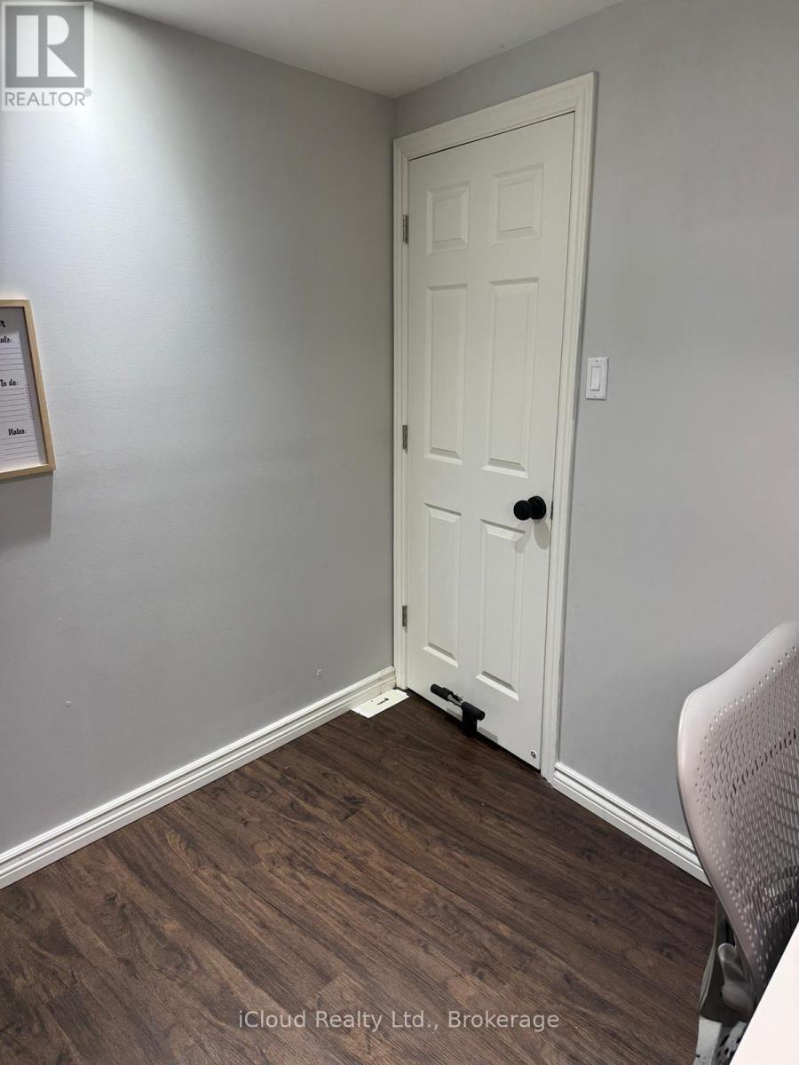 Bsmt - 2362 Proudfoot Trail, Oakville, ON - Indoor Photo Showing Other Room