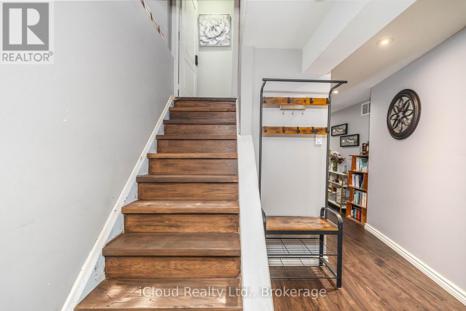 Bsmt - 2362 Proudfoot Trail, Oakville, ON - Indoor Photo Showing Other Room