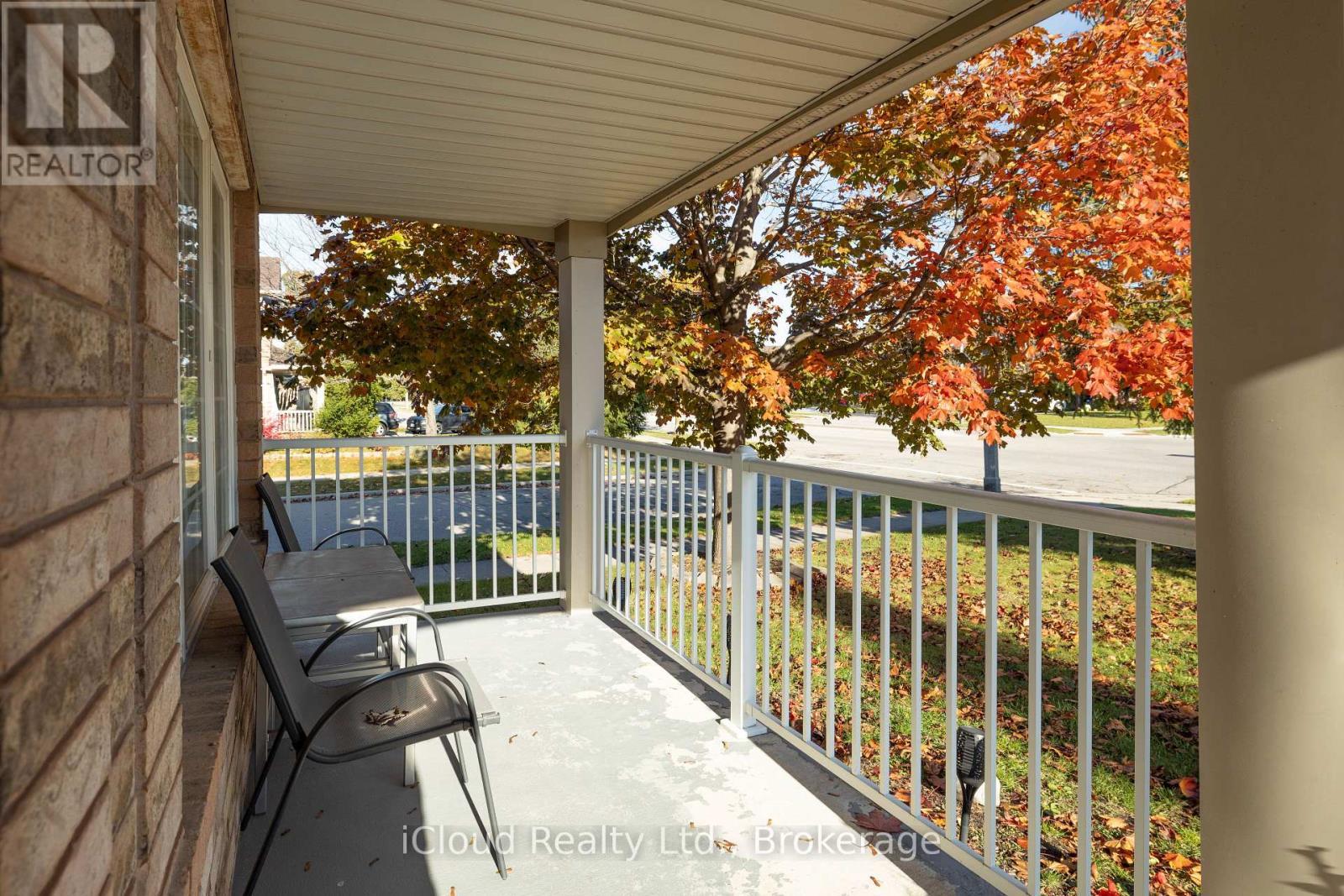 Bsmt - 2362 Proudfoot Trail, Oakville, ON - Outdoor With Deck Patio Veranda With Exterior