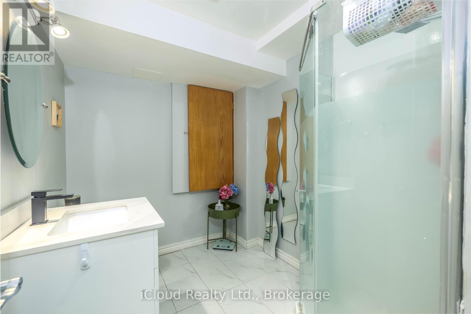 Bsmt - 2362 Proudfoot Trail, Oakville, ON - Indoor Photo Showing Bathroom