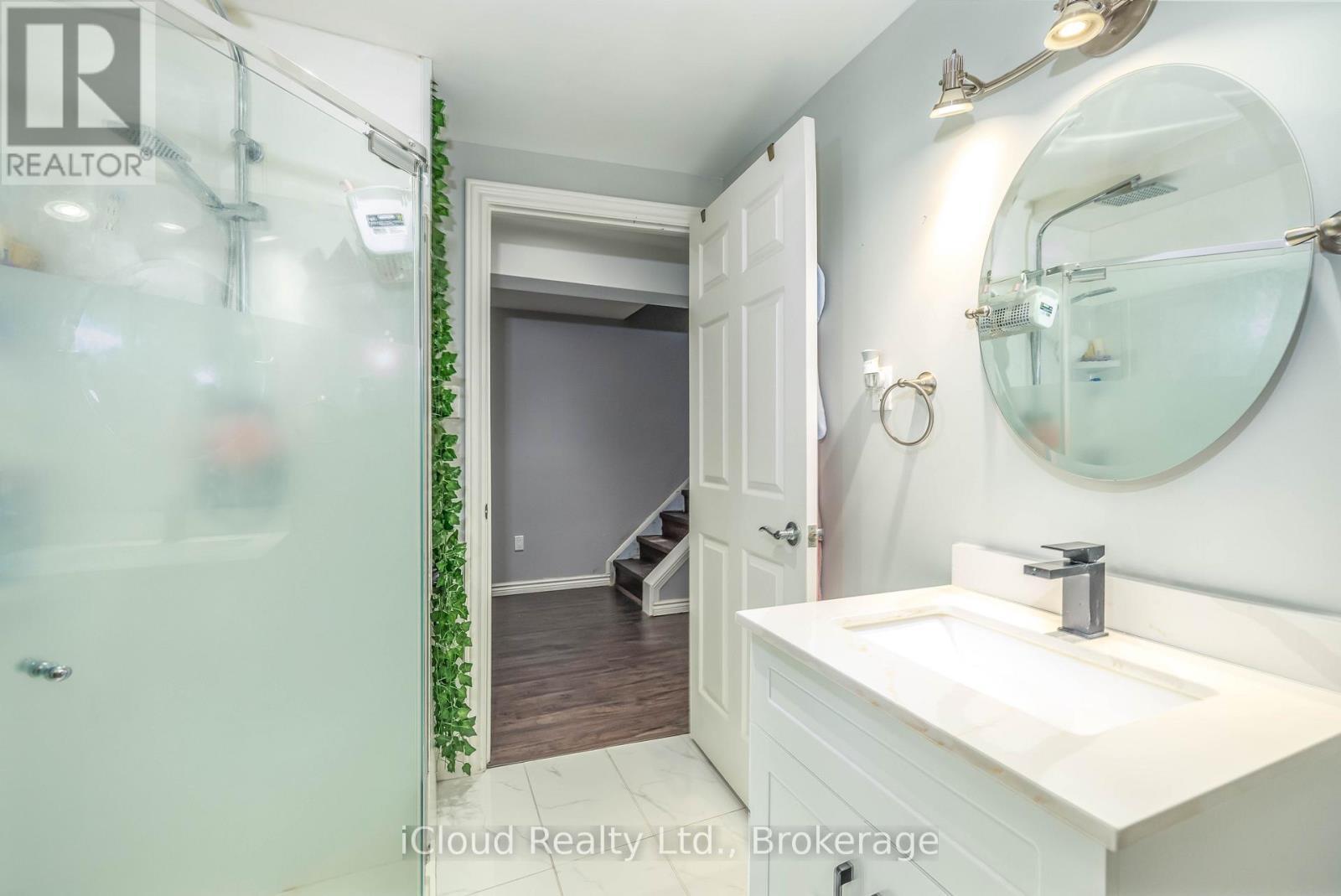 Bsmt - 2362 Proudfoot Trail, Oakville, ON - Indoor Photo Showing Bathroom