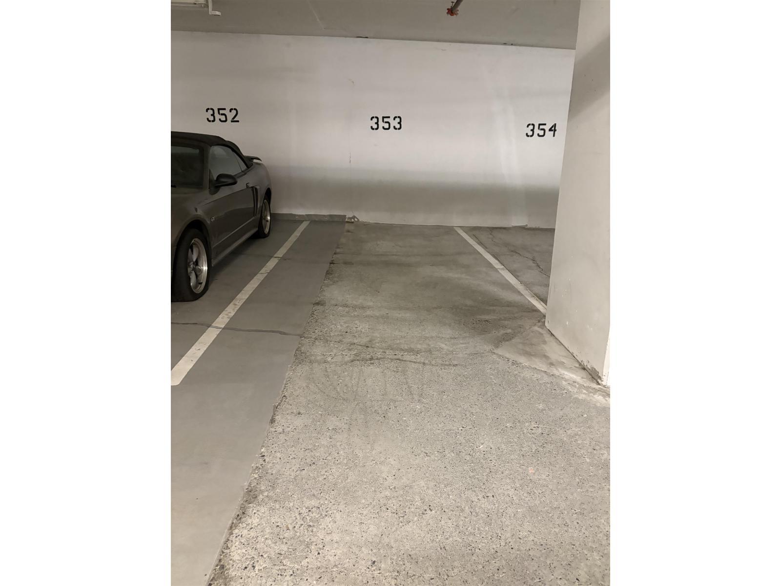 1010 13308 Central Avenue, Surrey, BC - Indoor Photo Showing Garage