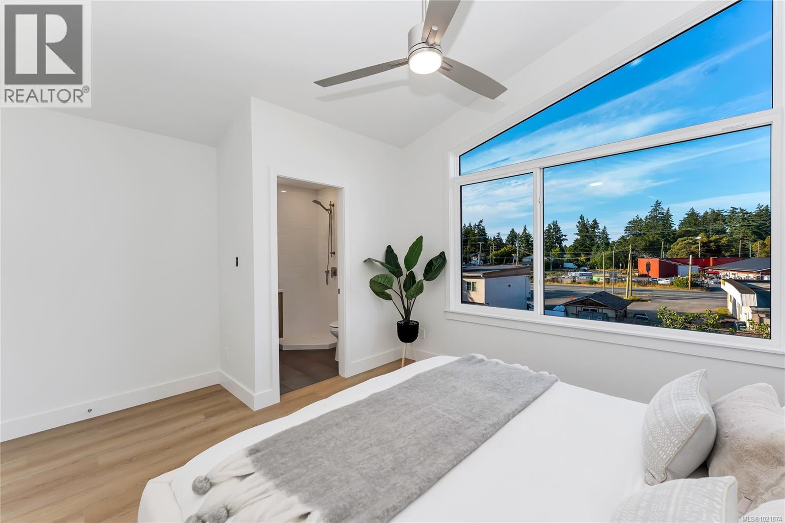 909 Vine Crt, Langford, BC - Indoor Photo Showing Bedroom