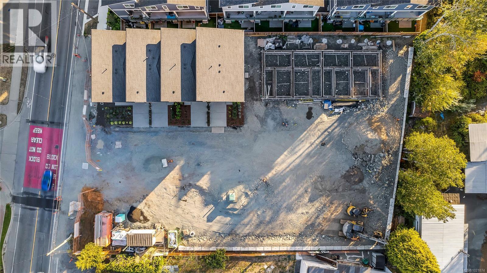 909 Vine Crt, Langford, BC - Outdoor