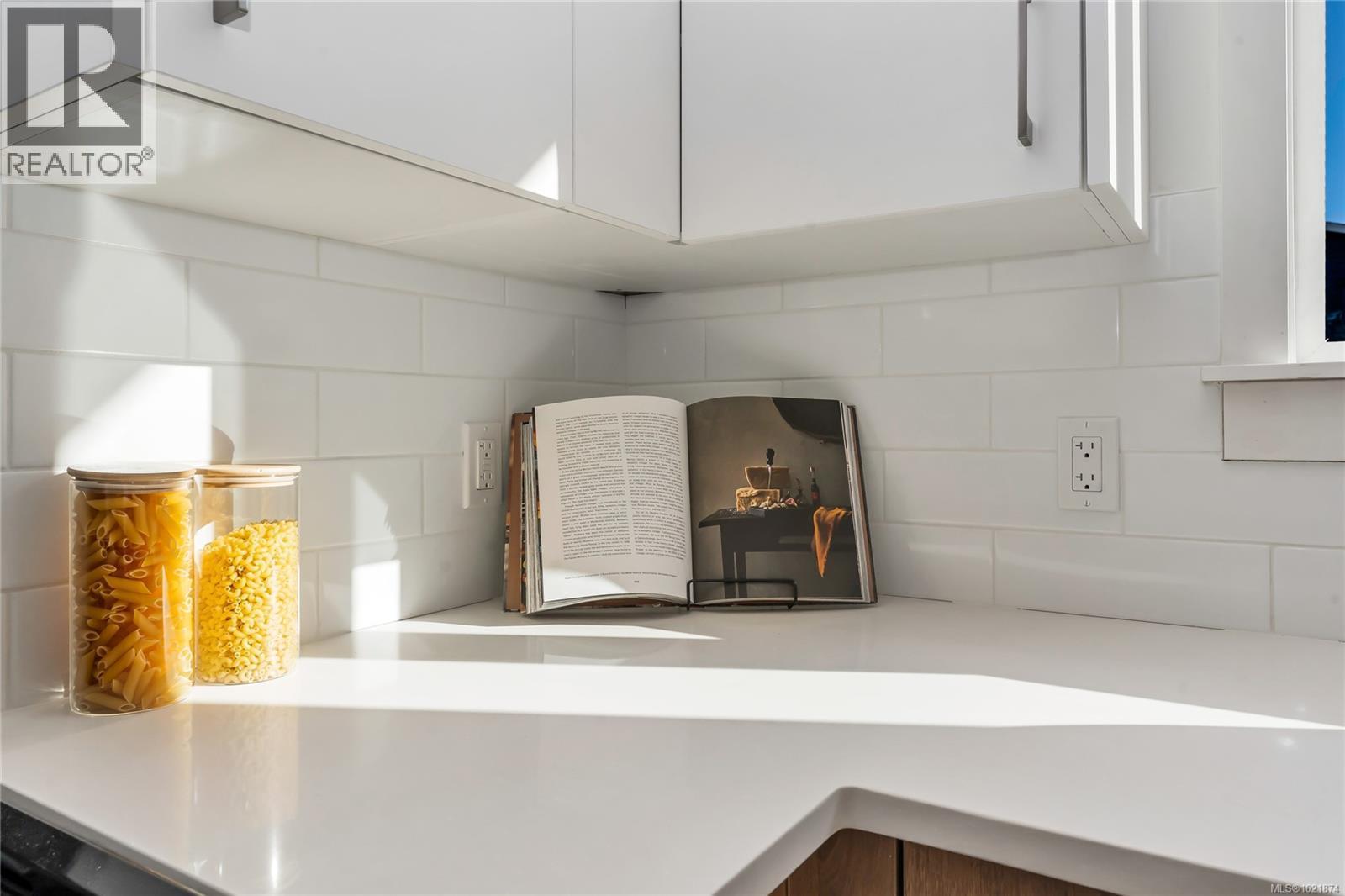 909 Vine Crt, Langford, BC - Indoor