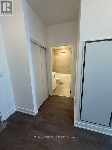 A607 - 705 Davis Drive, Newmarket, ON - Indoor