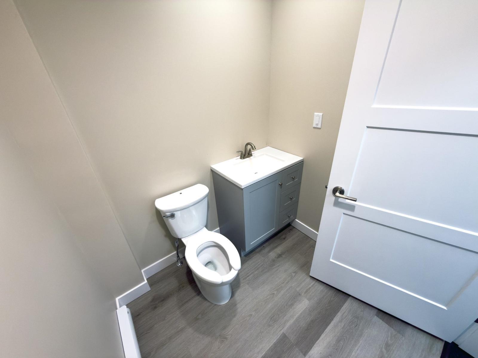 108 18635 52 Avenue, Surrey, BC