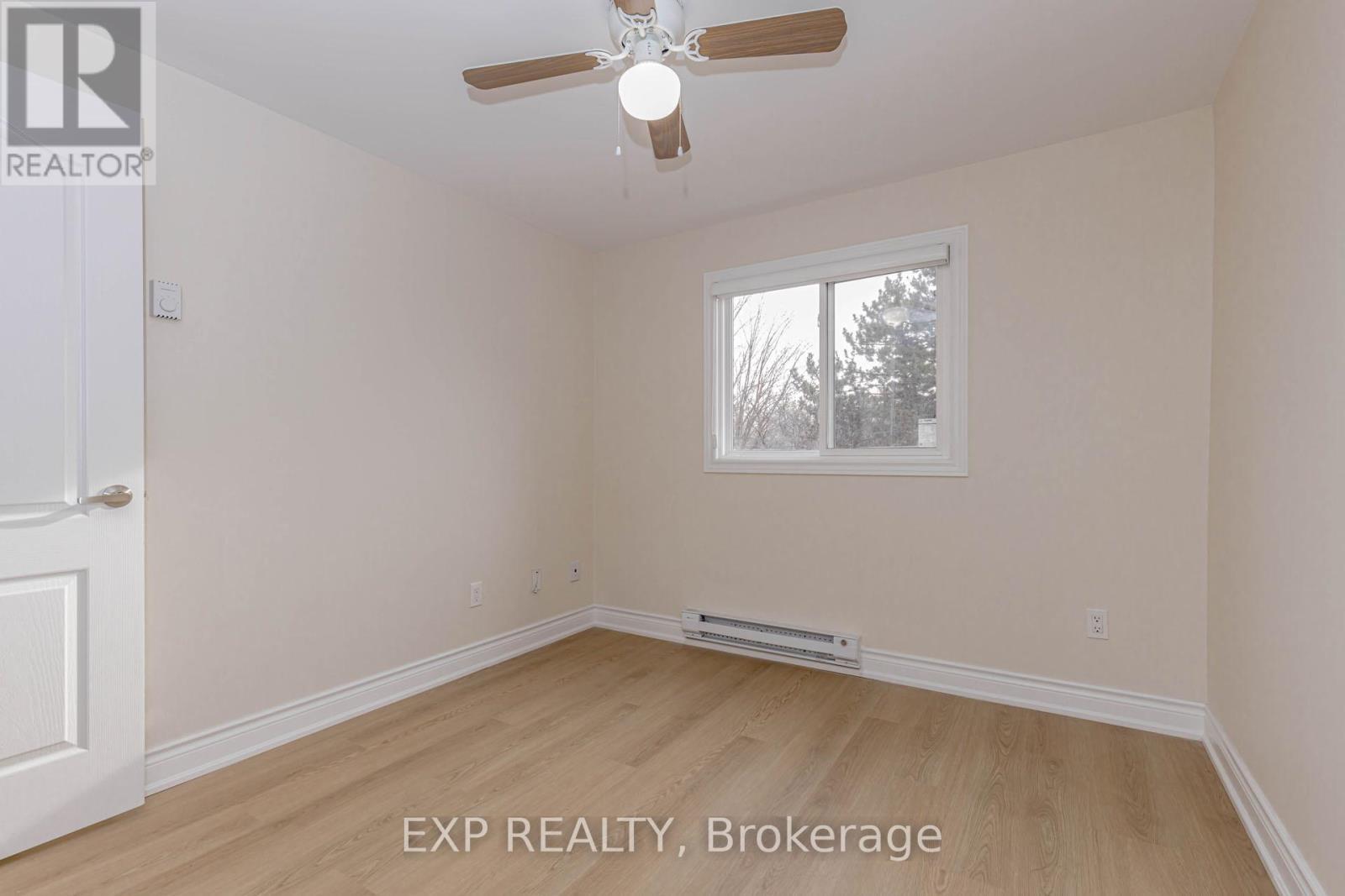 2289 Munn'S Avenue, Oakville, ON - Indoor Photo Showing Other Room