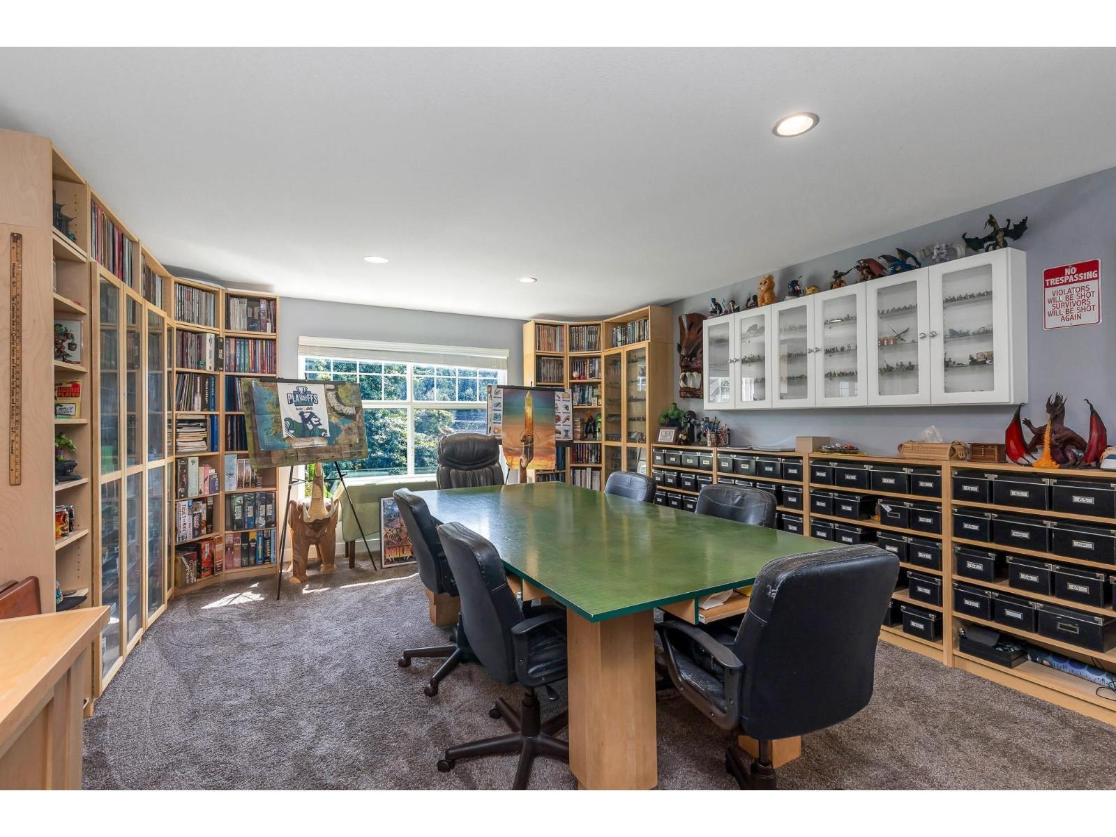 35479 Tweedsmuir Drive, Abbotsford, BC - Indoor Photo Showing Office