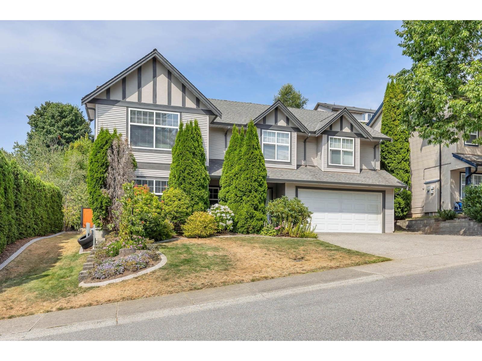 35479 Tweedsmuir Drive, Abbotsford, BC - Outdoor With Facade