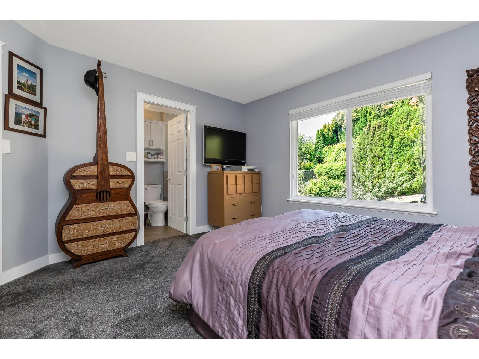35479 Tweedsmuir Drive, Abbotsford, BC - Indoor Photo Showing Bedroom
