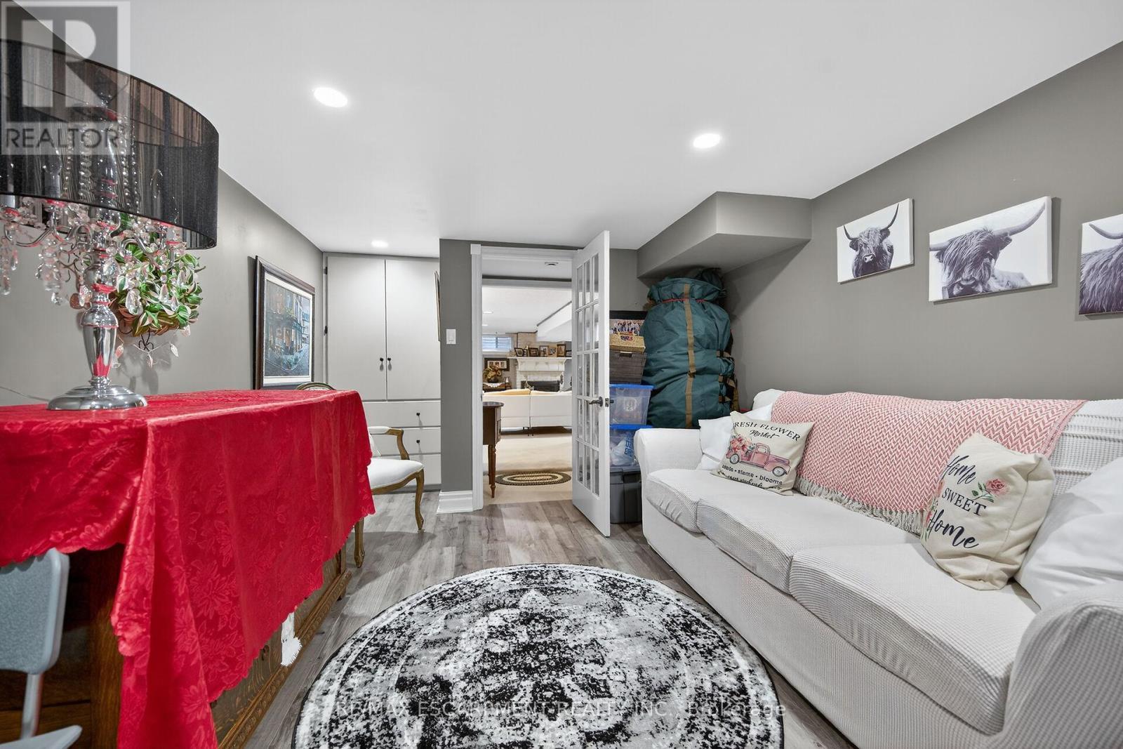 52 Lorne Avenue, Brant, ON - Indoor