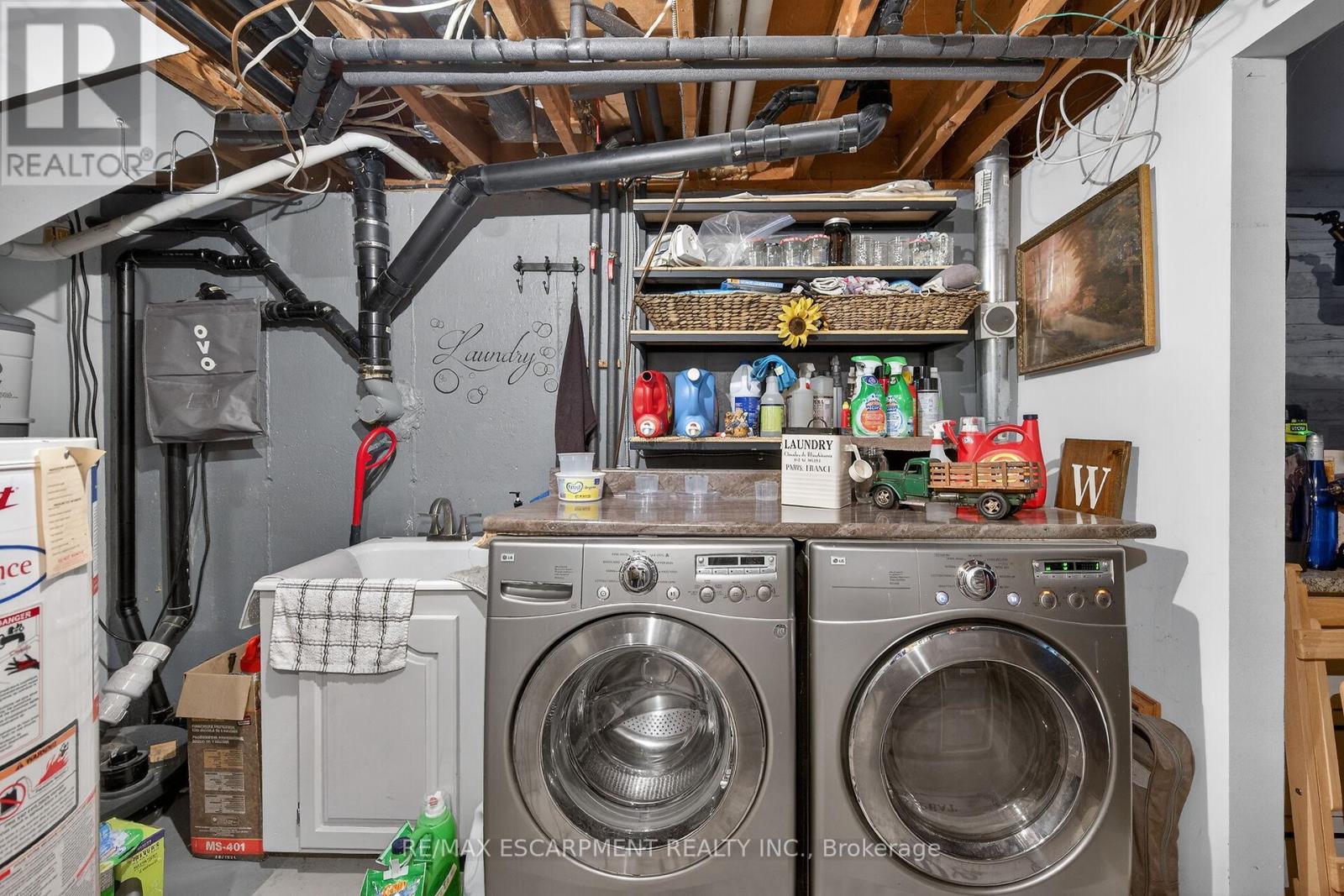 52 Lorne Avenue, Brant, ON - Indoor Photo Showing Laundry Room