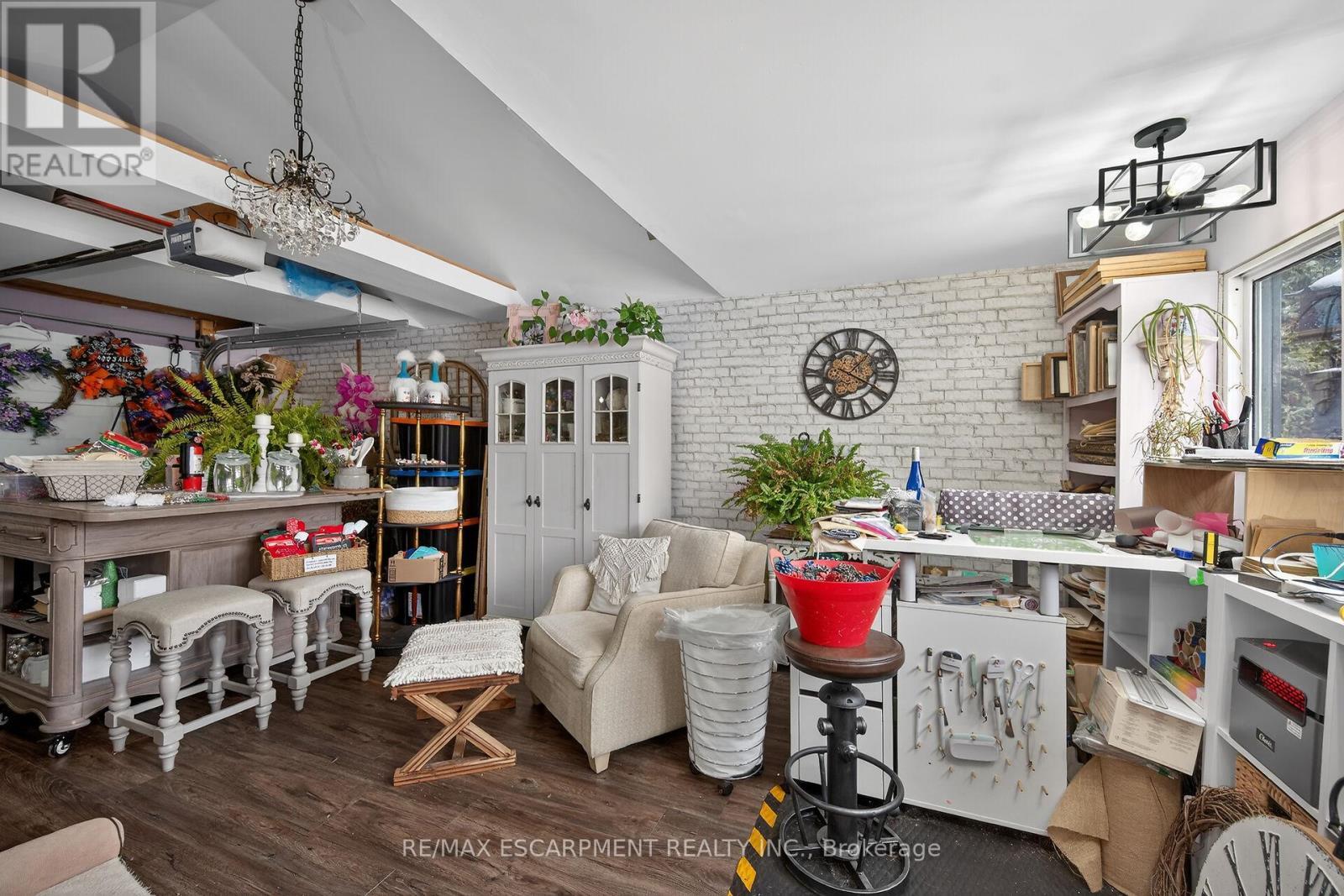 52 Lorne Avenue, Brant, ON - Indoor