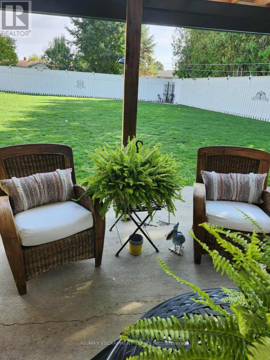 52 Lorne Avenue, Brant, ON - Outdoor