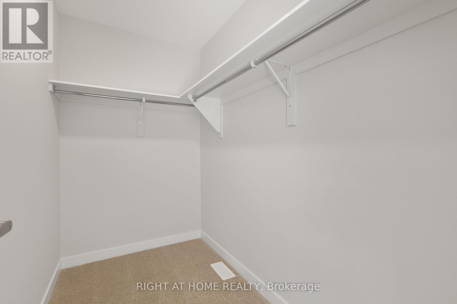 Primary WIC - 940 Seagrave Lane, Ottawa, ON - Indoor With Storage