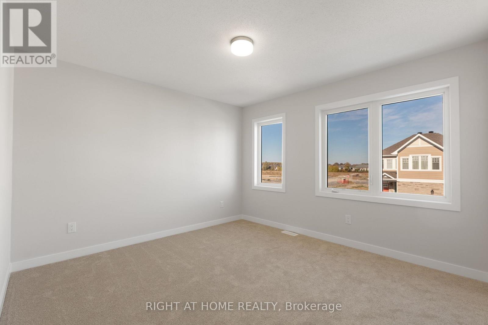 Bedroom #2 - 940 Seagrave Lane, Ottawa, ON - Indoor Photo Showing Other Room