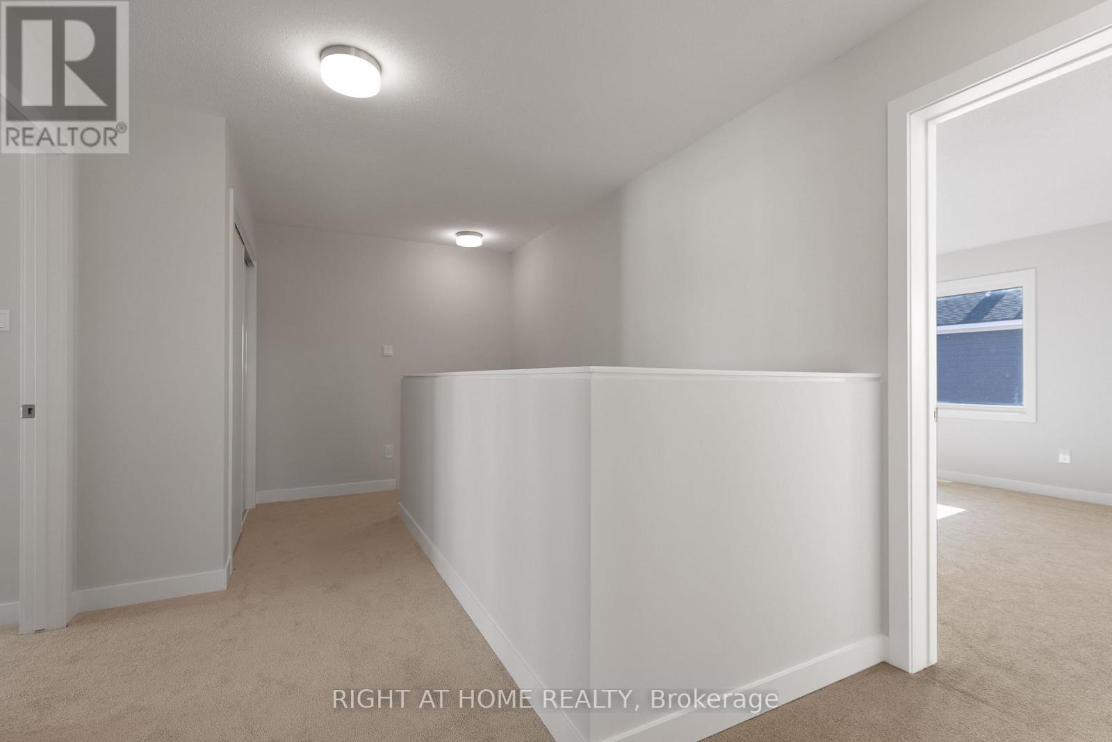 Upper Level Landing - 940 Seagrave Lane, Ottawa, ON - Indoor Photo Showing Other Room