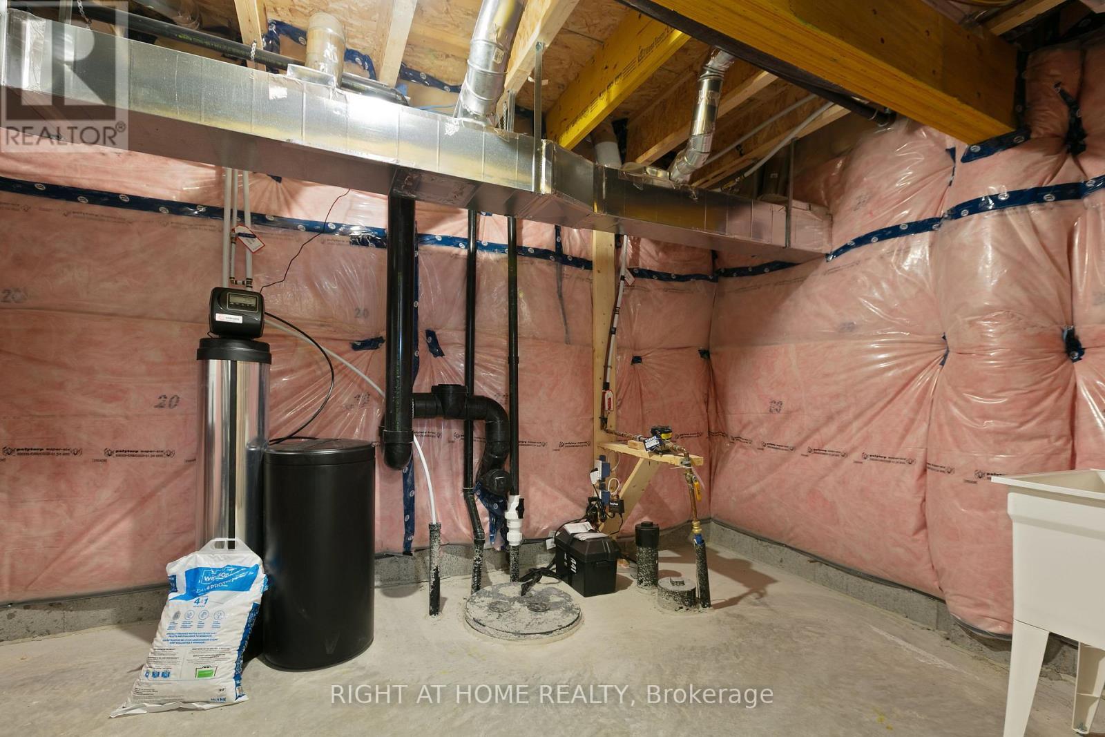 Storage - 940 Seagrave Lane, Ottawa, ON - Indoor Photo Showing Basement