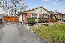 17 ELMA STREET St. Catharines (Lakeport), ON L2N 6Z3