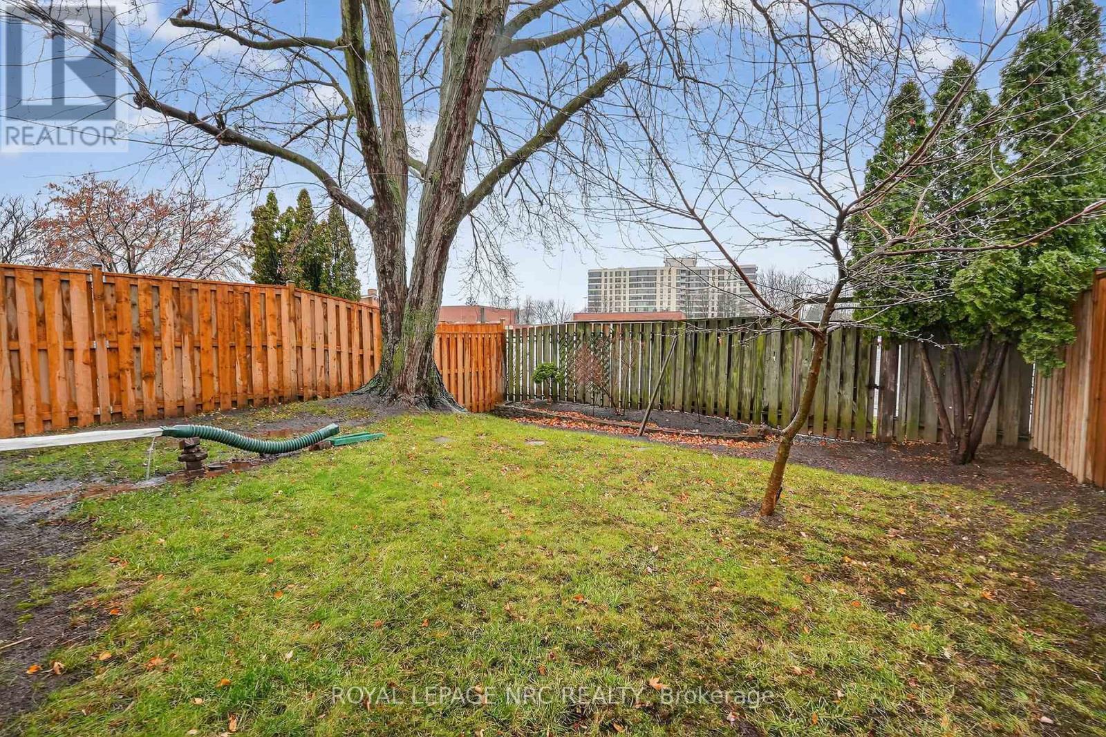 17 Elma Street, St. Catharines (Lakeport), ON - Outdoor