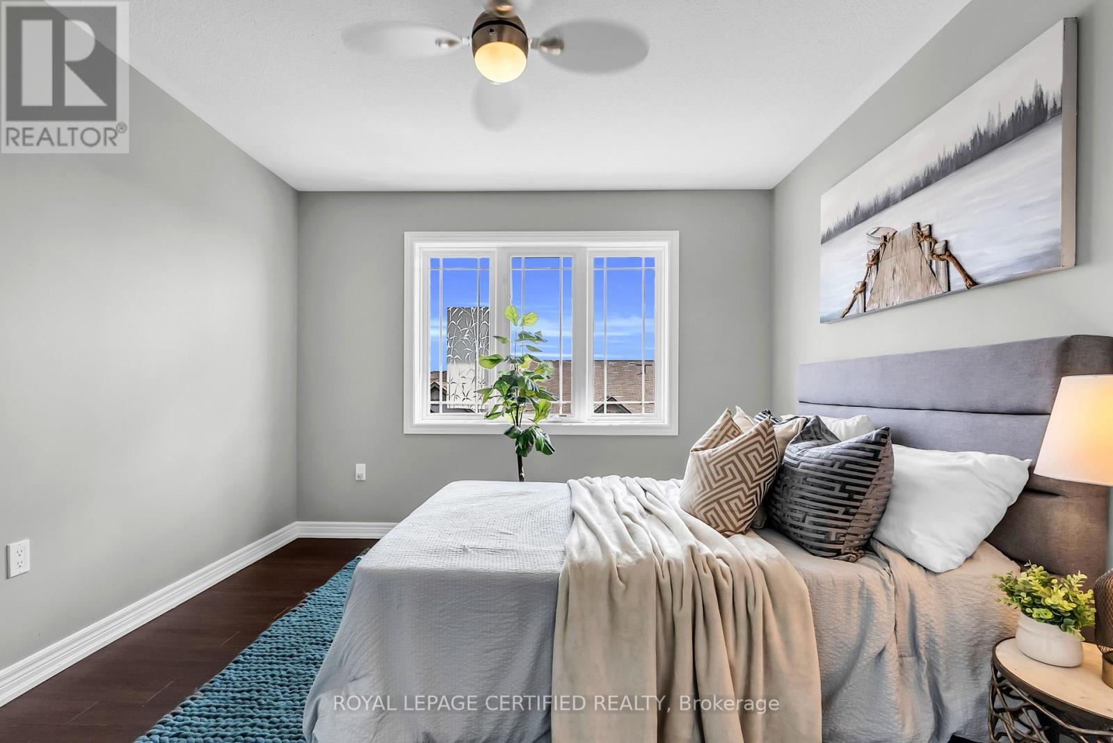 89 Bloom Crescent, Hamilton, ON - Indoor Photo Showing Bedroom