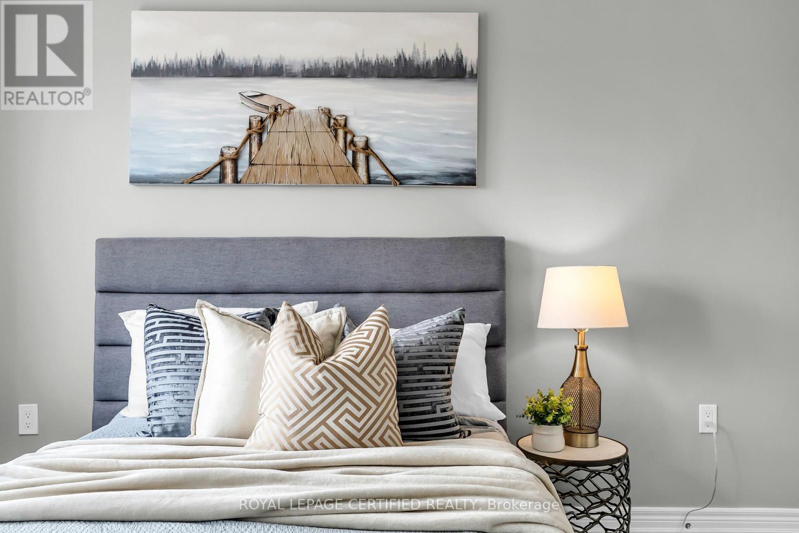 89 Bloom Crescent, Hamilton, ON - Indoor Photo Showing Bedroom