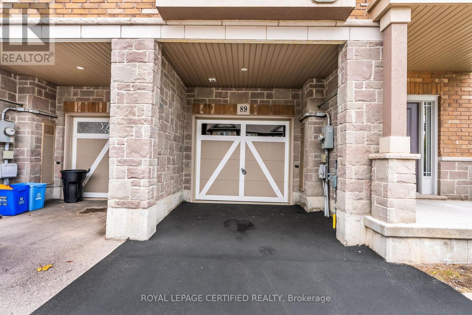 89 Bloom Crescent, Hamilton, ON - Outdoor