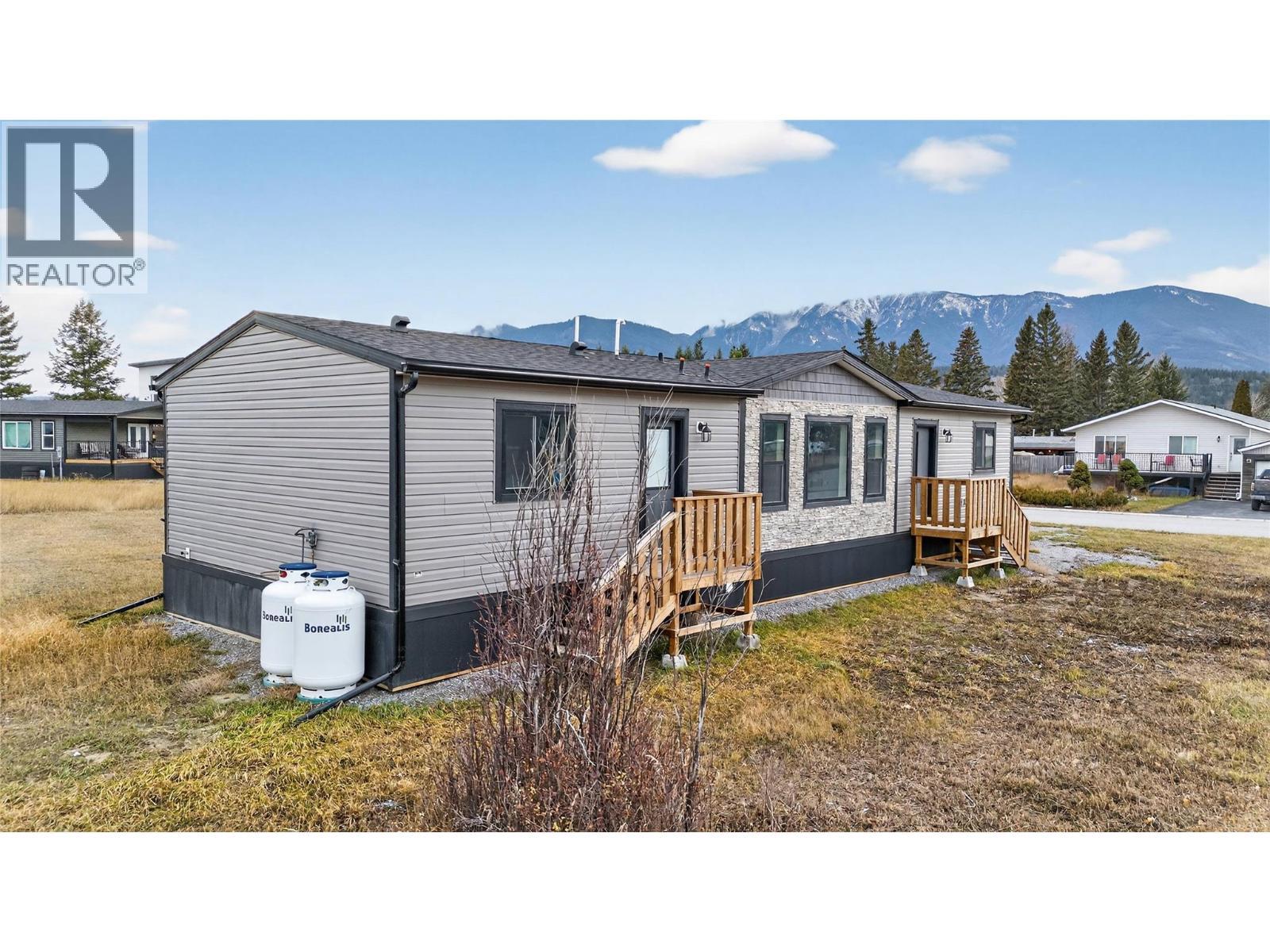 8948 Rundle Place, Canal Flats, BC