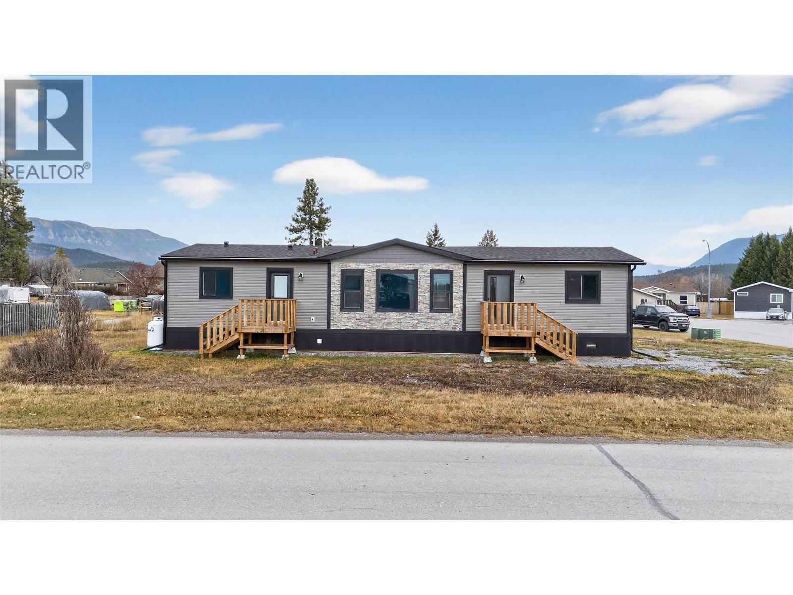8948 Rundle Place, Canal Flats, BC