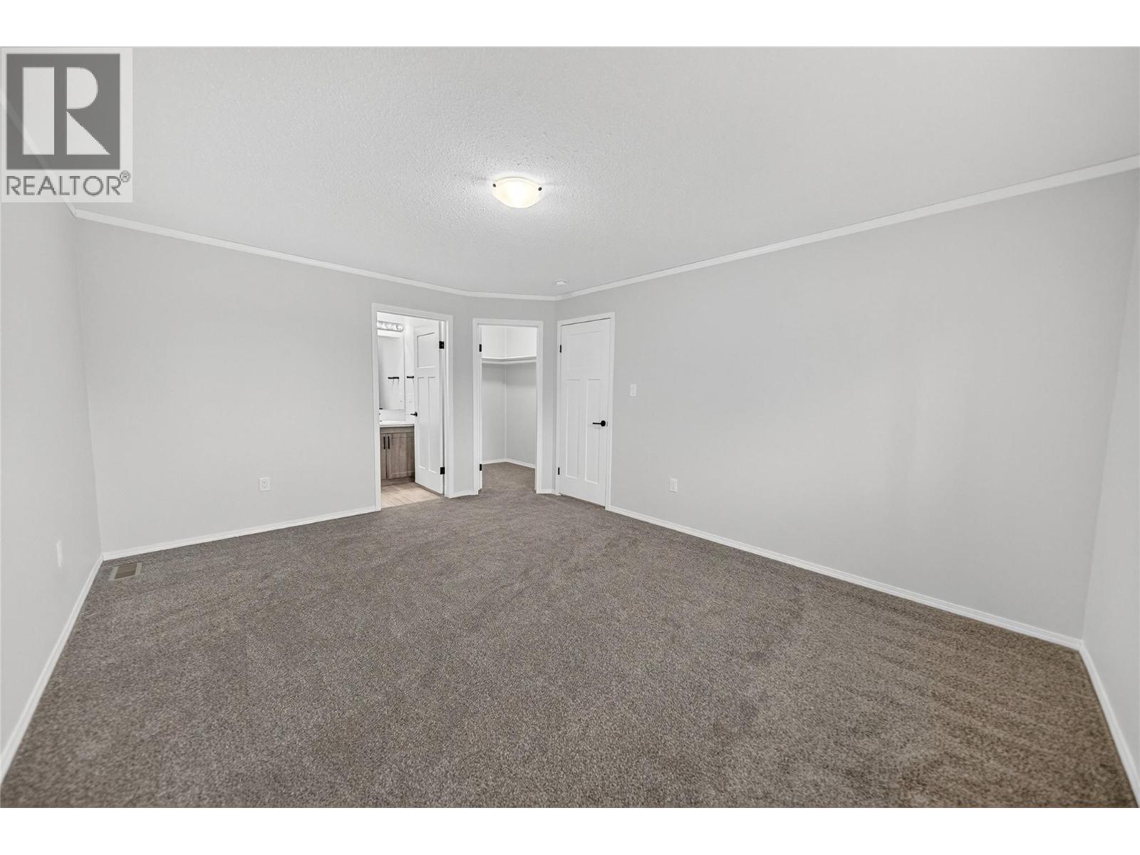 8948 Rundle Place, Canal Flats, BC