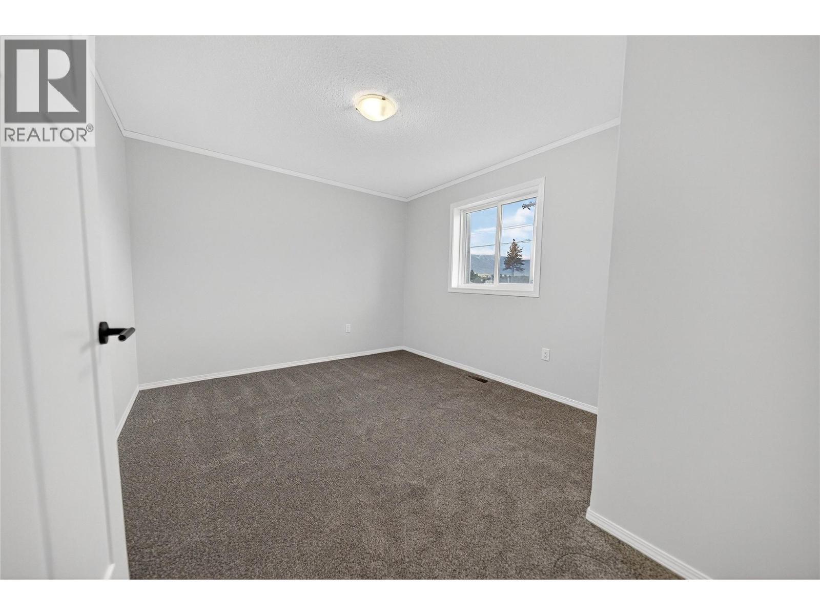 8948 Rundle Place, Canal Flats, BC