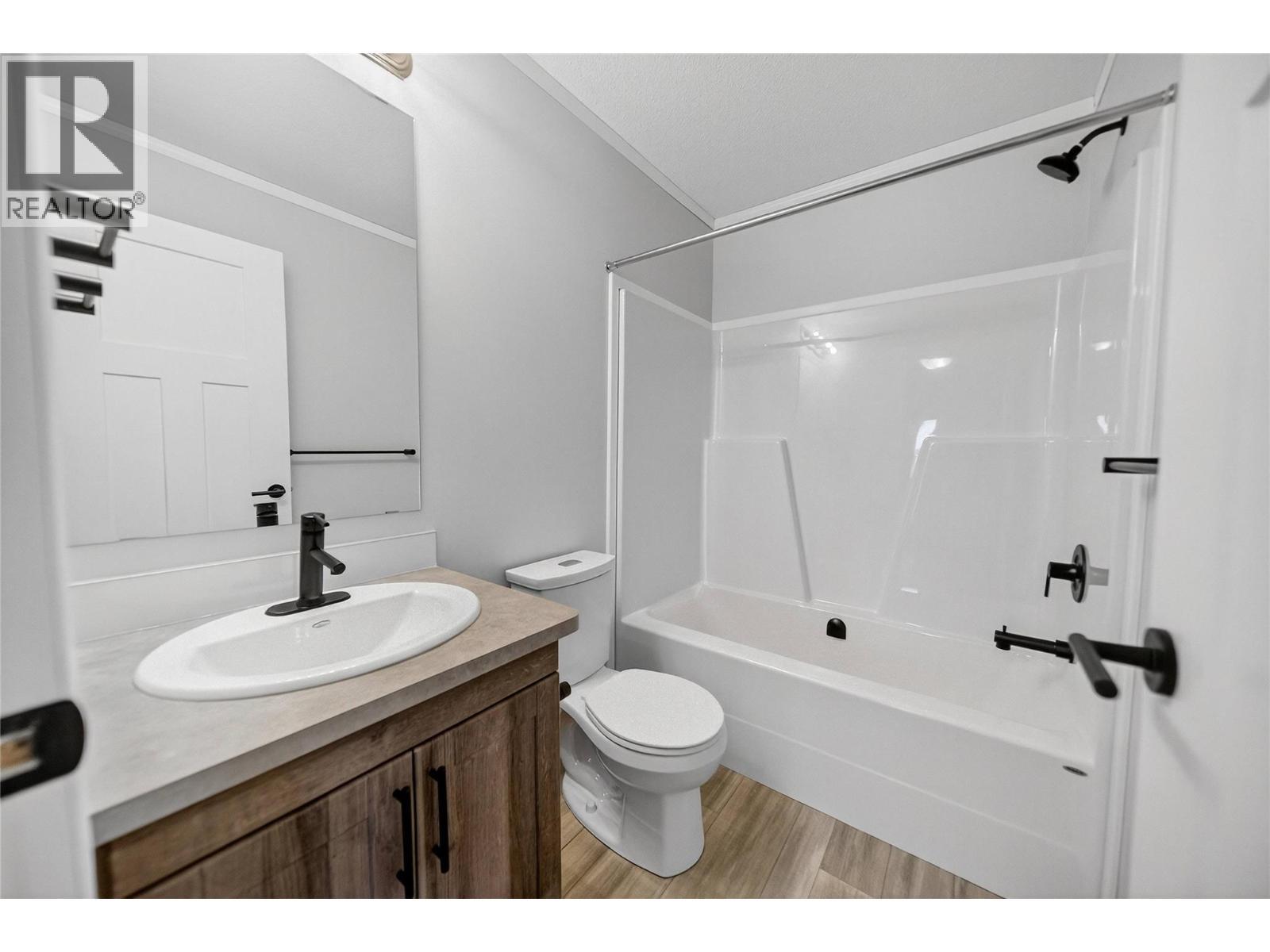 8948 Rundle Place, Canal Flats, BC