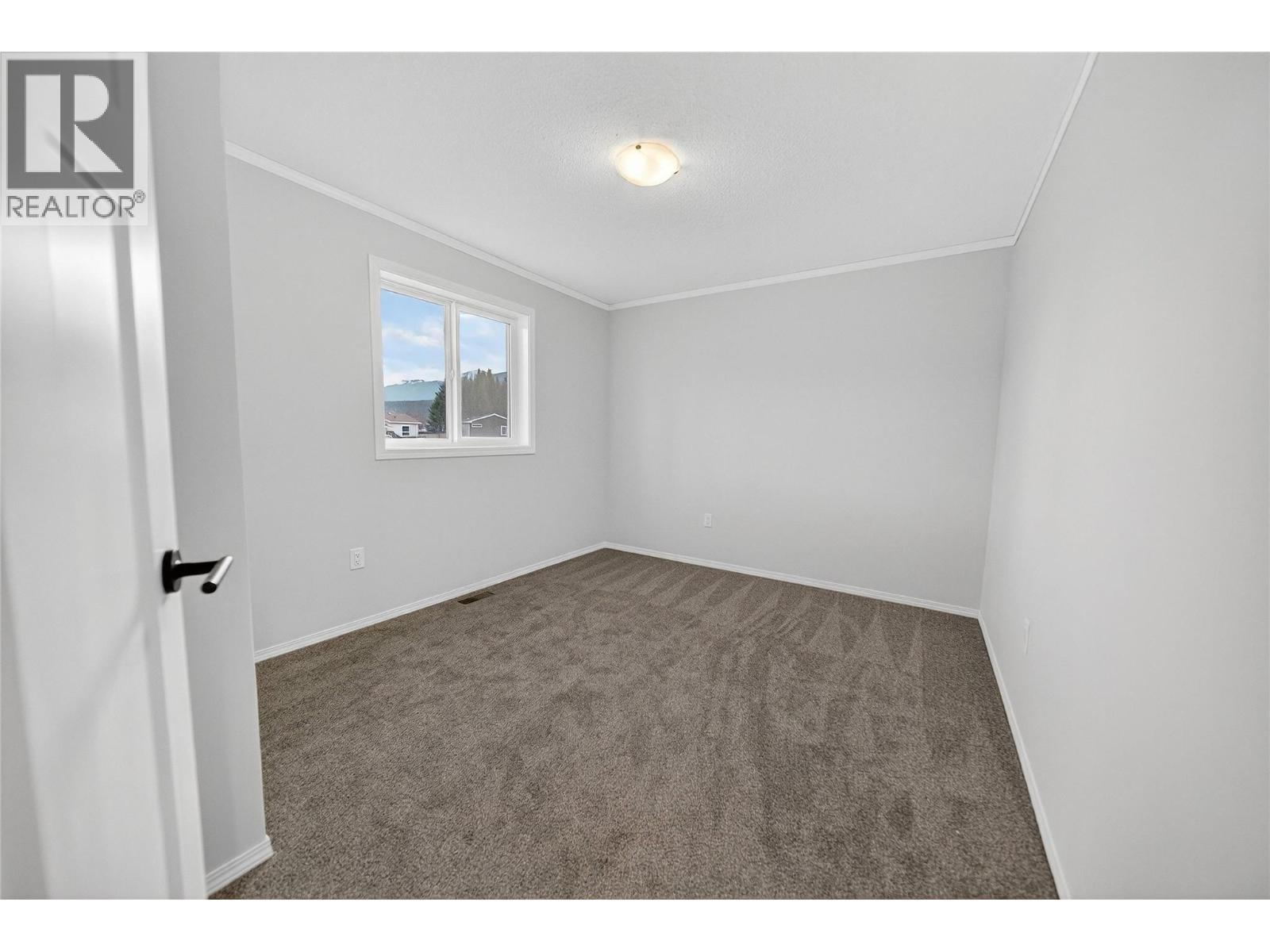 8948 Rundle Place, Canal Flats, BC